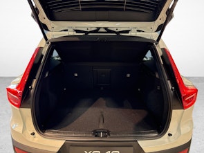 immagine del veicolo VOLVO XC40 2.0 B3 MH Plus Dark