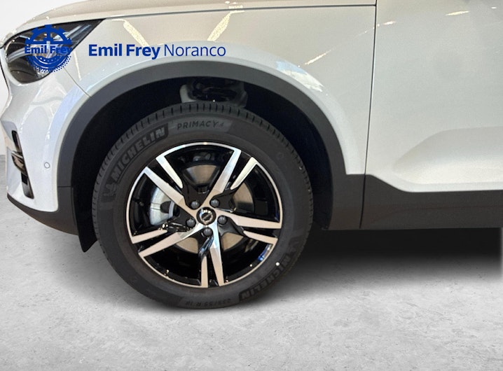 immagine del veicolo VOLVO XC40