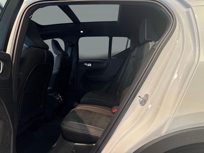 immagine del veicolo VOLVO XC40