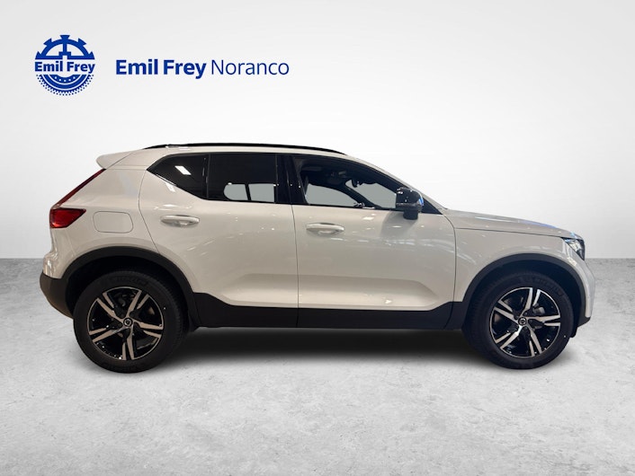 immagine del veicolo VOLVO XC40