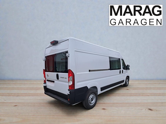 Vehicle image 4 Vehicle image 4