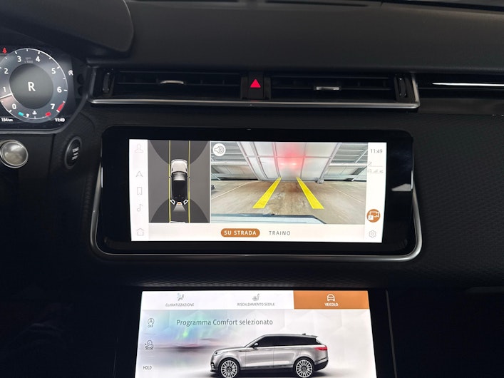 Vehicle image LAND ROVER RANGE ROVER VELAR