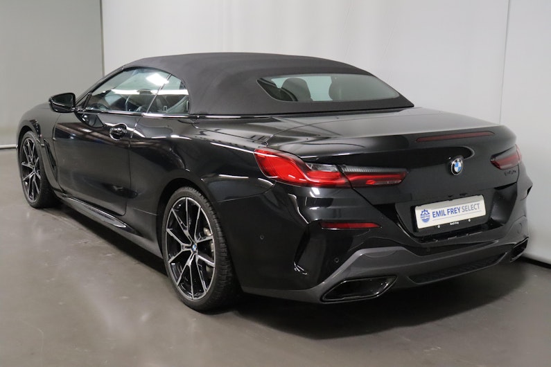 Vehicle image BMW 8 SERIES