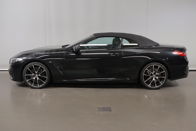 Vehicle image BMW 8 SERIES