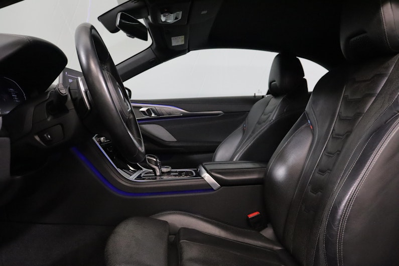 Vehicle image BMW 8 SERIES