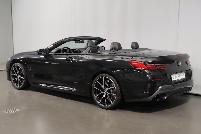 Vehicle image BMW 8 SERIES