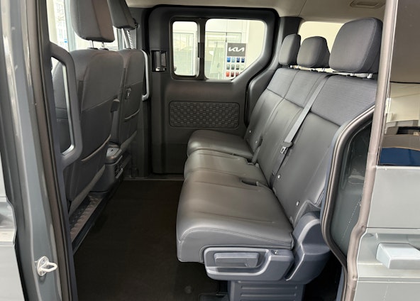 Vehicle image 10 Vehicle image 10