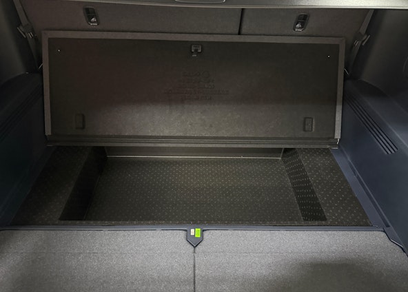 Vehicle image 17 Vehicle image 17