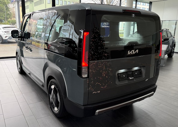 Vehicle image 5 Vehicle image 5