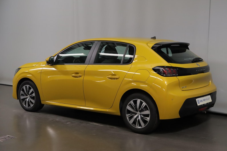 Vehicle image PEUGEOT 208