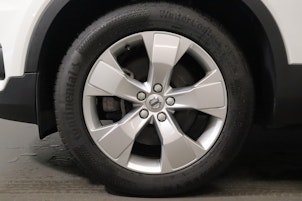 Vehicle image VOLVO XC40 2.0 B4 MH Momentum AWD