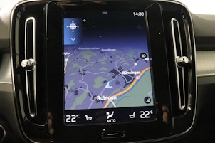 Vehicle image VOLVO XC40 2.0 B4 MH Momentum AWD