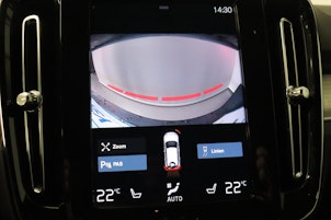 Vehicle image VOLVO XC40 2.0 B4 MH Momentum AWD