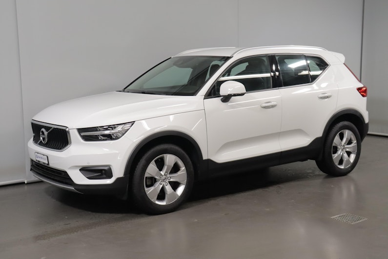 Vehicle image VOLVO XC40
