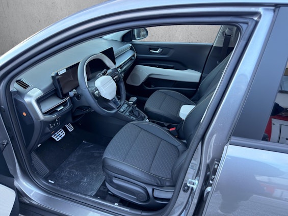 Vehicle image 6 Vehicle image 6