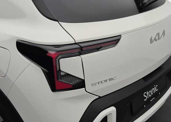 Vehicle image 16 Vehicle image 16