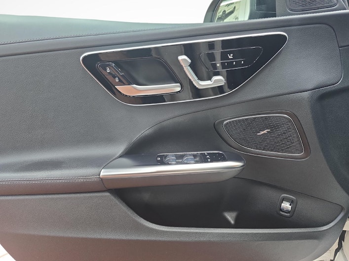 Vehicle image MERCEDES-BENZ C 220