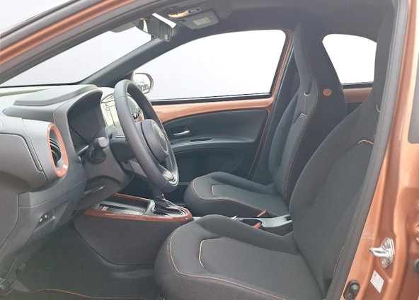 Vehicle image 8 Vehicle image 8