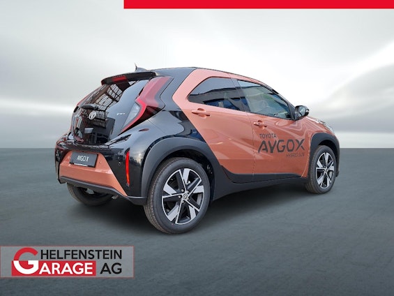 Vehicle image 4 Vehicle image 4