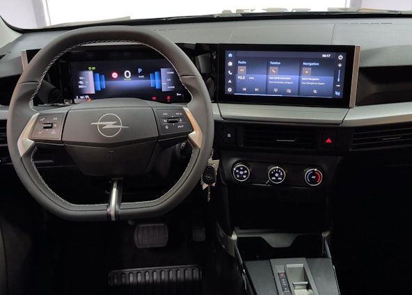 Vehicle image 9 Vehicle image 9