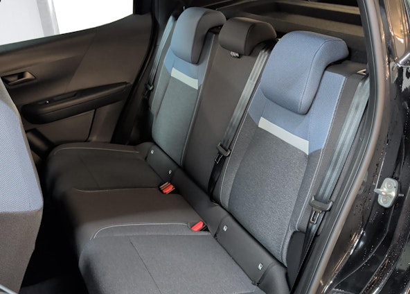 Vehicle image 8 Vehicle image 8