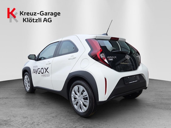 Vehicle image 4 Vehicle image 4