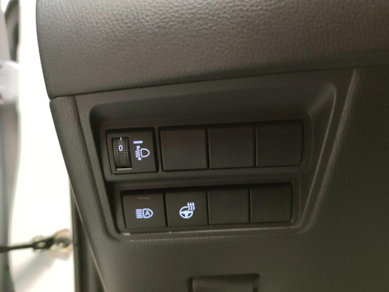 Vehicle image 19 Vehicle image 19