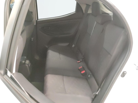 Vehicle image 17 Vehicle image 17