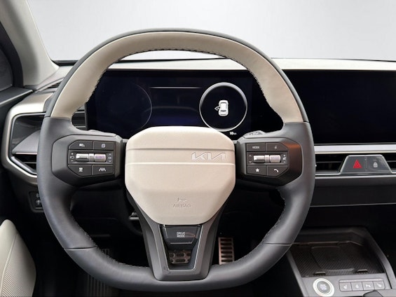 Vehicle image 5 Vehicle image 5