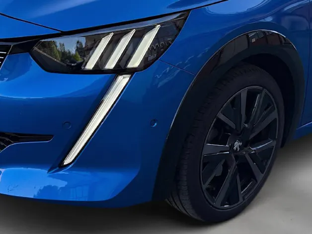 Peugeot 208 Essence 130ch EAT8 GT Pack
