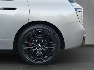BMW iX xDrive60