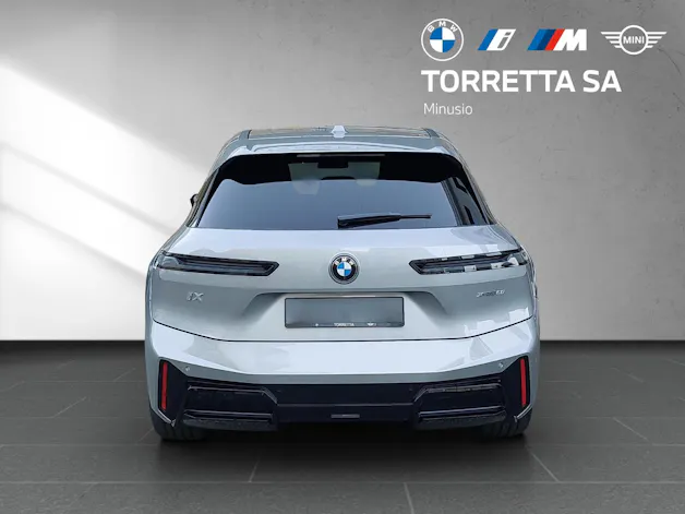BMW iX xDrive60