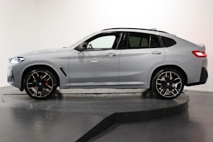 Vehicle image BMW X4 M40i