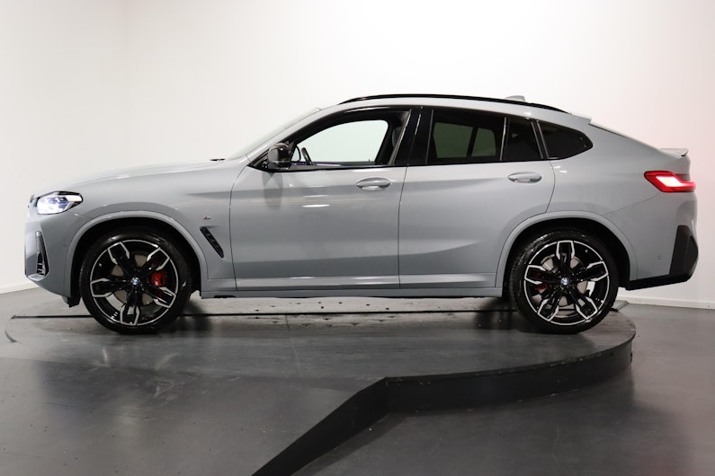 Vehicle image BMW X4