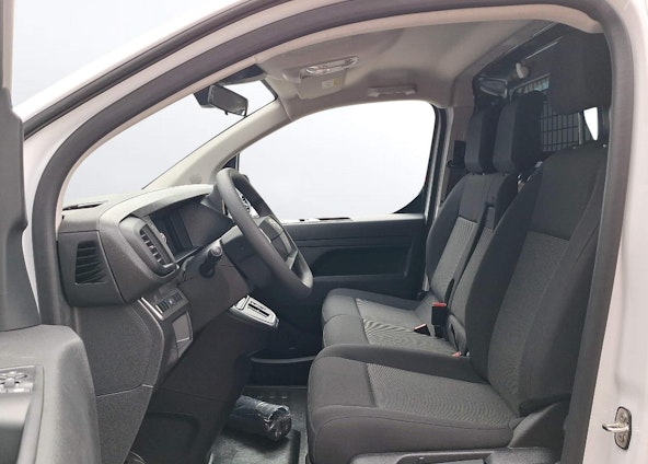 Vehicle image 8 Vehicle image 8