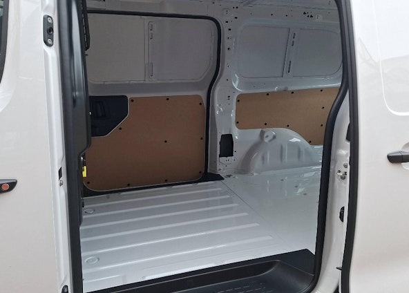 Vehicle image 10 Vehicle image 10