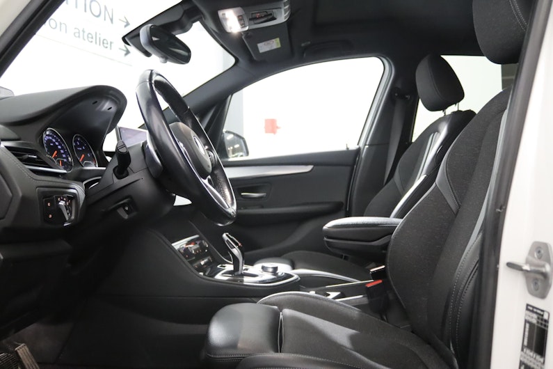 Vehicle image BMW 2 SERIES