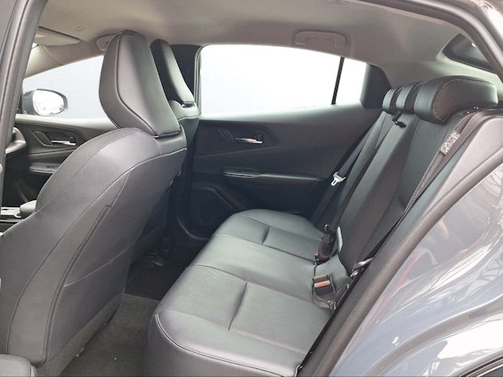 Vehicle image 9 Vehicle image 9