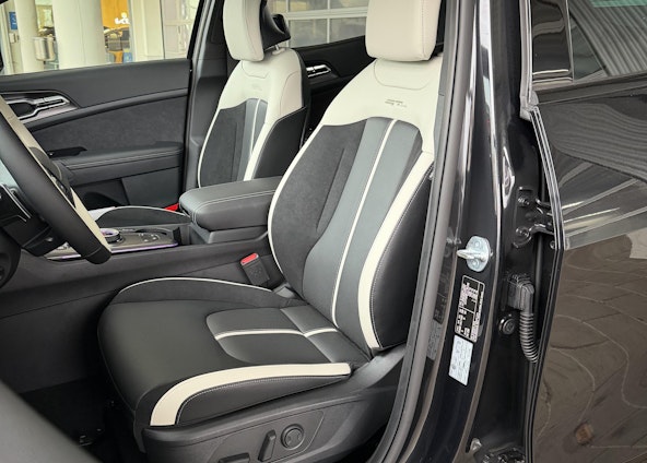 Vehicle image 11 Vehicle image 11