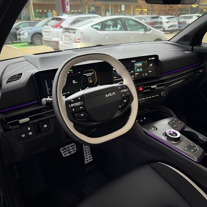 Vehicle image 3 Vehicle image 3