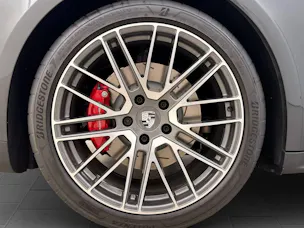 PORSCHE Panamera 4S E-Hybrid