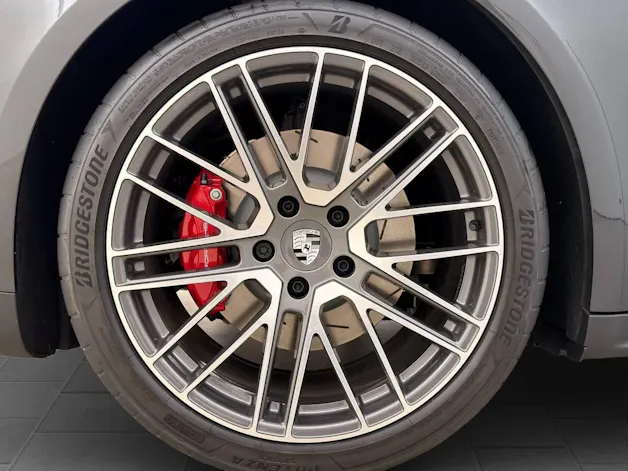 PORSCHE Panamera 4S E-Hybrid