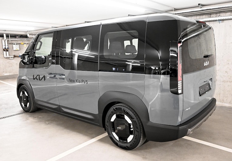 Vehicle image KIA PV5