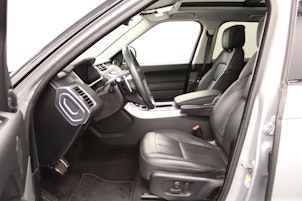 Vehicle image LAND ROVER Range Rover Sport 3.0 SDV6 HSE Dynamic mit Anhängerkupplung