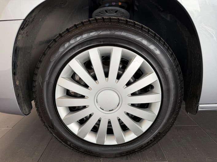 Vehicle image TOYOTA PROACE CITY VERSO