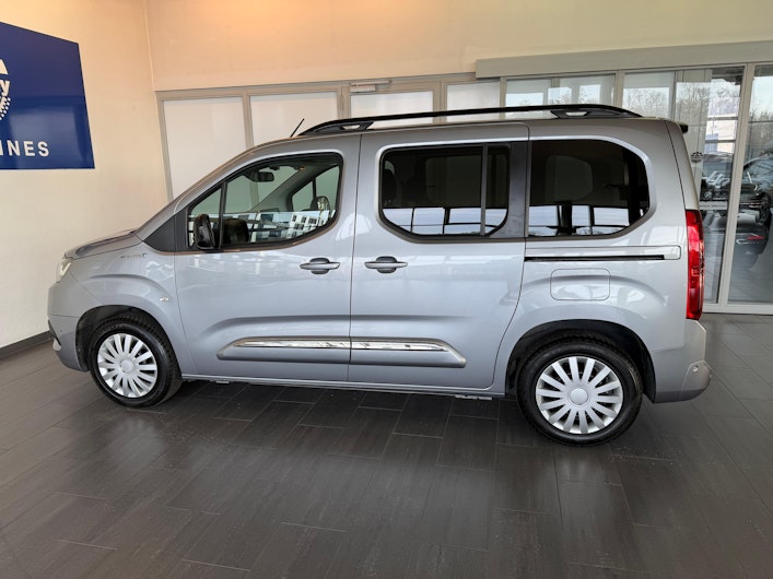 Vehicle image TOYOTA PROACE CITY VERSO