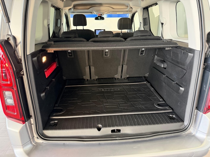 Vehicle image TOYOTA PROACE CITY VERSO