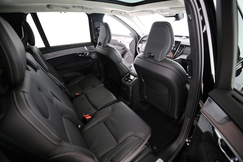 Vehicle image VOLVO EX 90