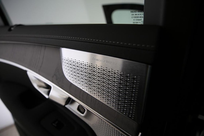 Vehicle image VOLVO EX 90