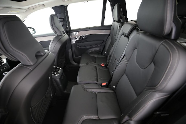 Vehicle image VOLVO EX 90